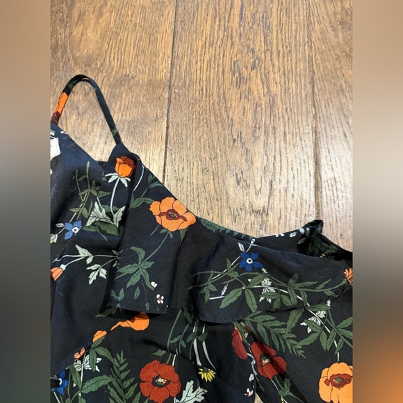 Coverstitched open shoulder blouse - Picture 3 of 4